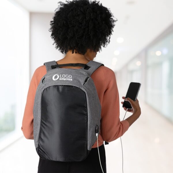 Mochila Anti-Furto USB - Image 2